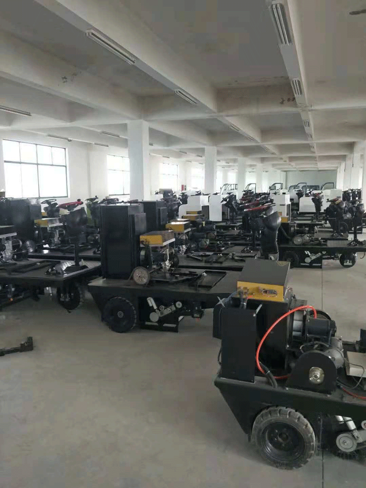 工(gōng)廠掃地機(jī)車間.gif 工(gōng)廠掃地機(jī)車間.gif